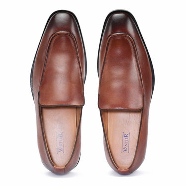 Best online shoes india . Brown pure leather men's shoe. Slip On mens luxury shoes that are handcrafted in pure european leather and Italian fits available at Vantier shooes online shop.