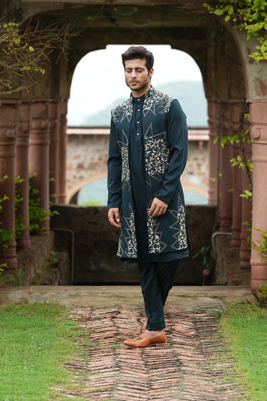 Gold Star Embroidered Bundi Set