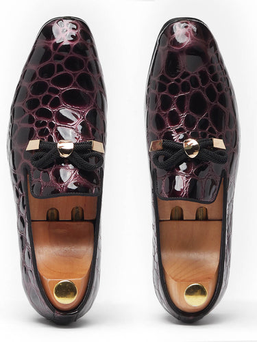 Men's Luxury Shoes : Scorpion Loafers are Handcrafted from authentic German Calf Leather, aesthetically textured uniformly in violet shade scales handcrafted by Vantier Shooes.
