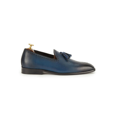 Best mens shoes online india. Blue pure leather men's shoe. Blue comfortable tassel loafers, mens luxury shoes that are handcrafted in pure european leather and Italian fits available at Vantier shooes online shop. 