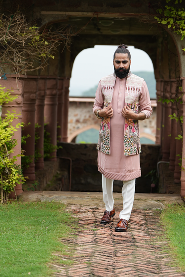 Dusty Pink Mughal Embroidered Bundi Set