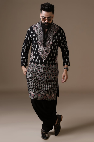 Noir Blossom Kurta Set