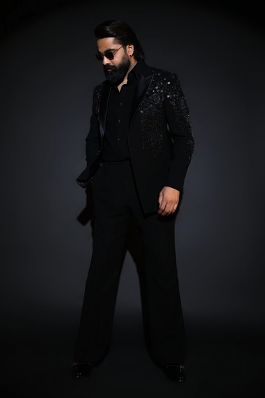 Noir Éclat Tuxedo