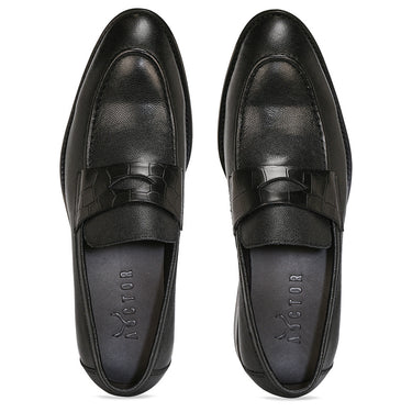 Best mens shoes online india. Black pure leather men's shoe. Black comfortable loafer, mens luxury shoes that are handcrafted in pure european leather and Italian fits available at Vantier shooes online shop. 